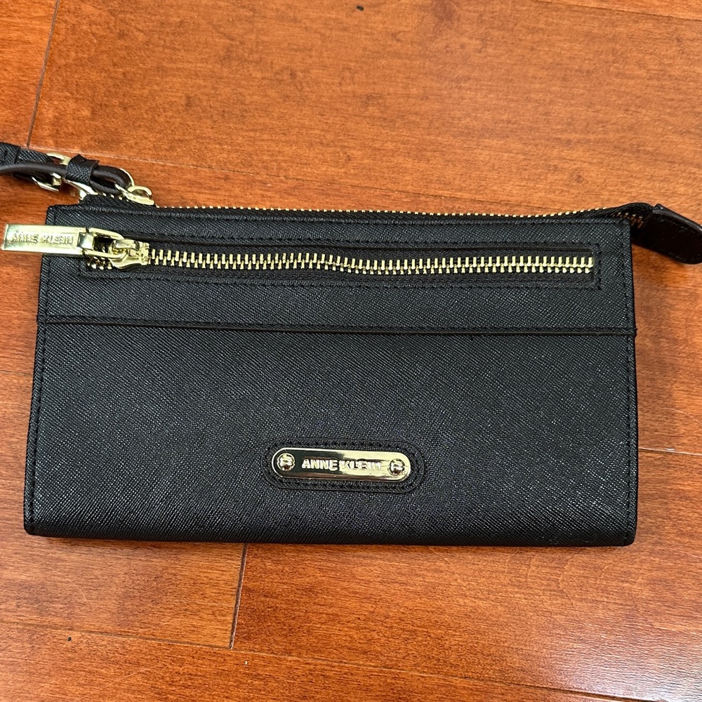 Anne Klein Black and Gold Wristlet